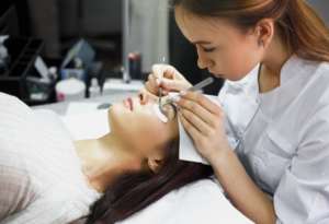 Eyelashes Courses: Become a Lash Technician
