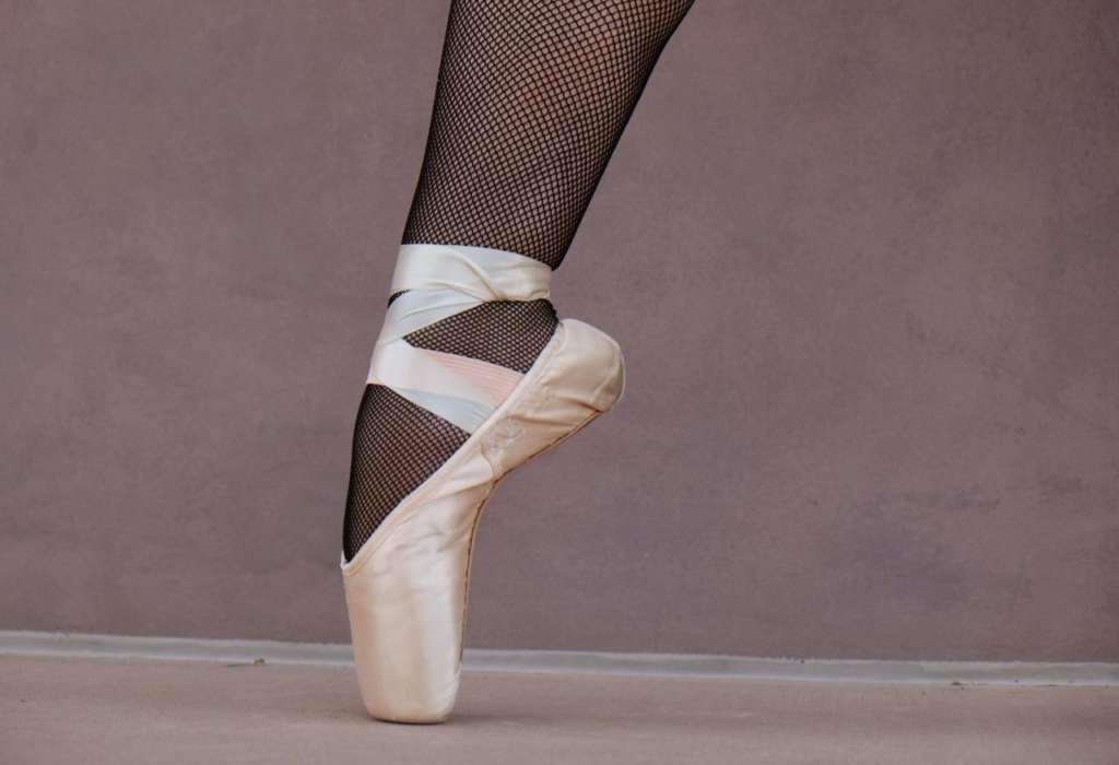 Ballet Dancing Classes: Learn To Become a Professional Ballet Dancer